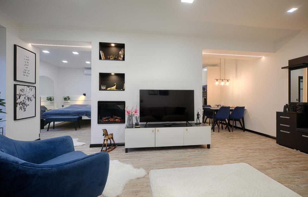 Monos Apartman Tatabanya Exterior photo
